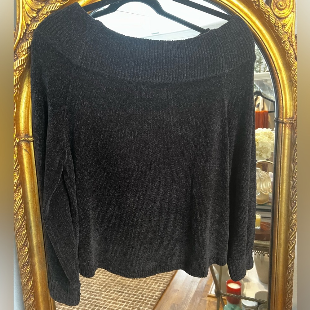 Off The shoulder Sweater